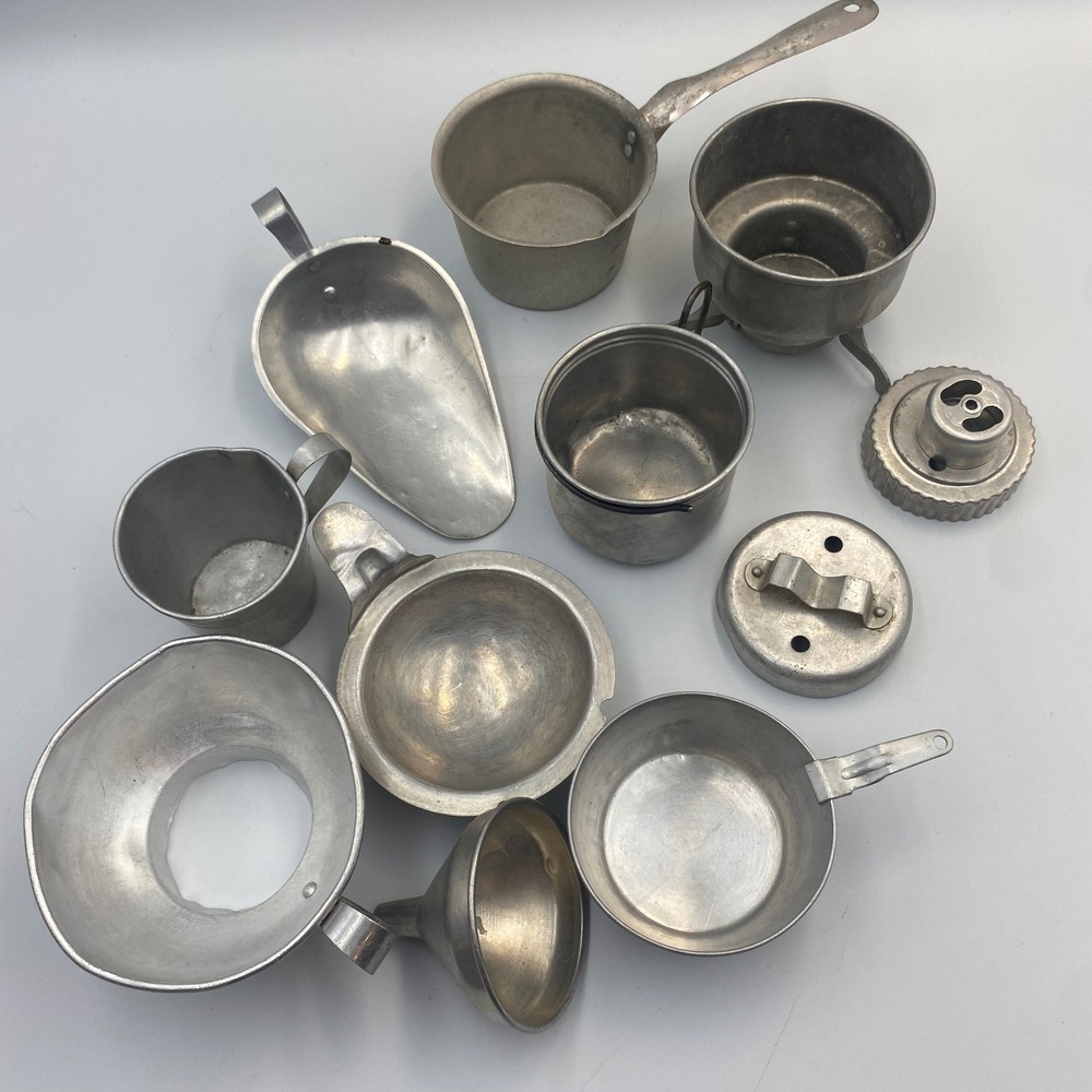 Vintage Aluminum Kitchenware Lot 10pc Measuring Cups Scoop Funnel Saucepan Retro